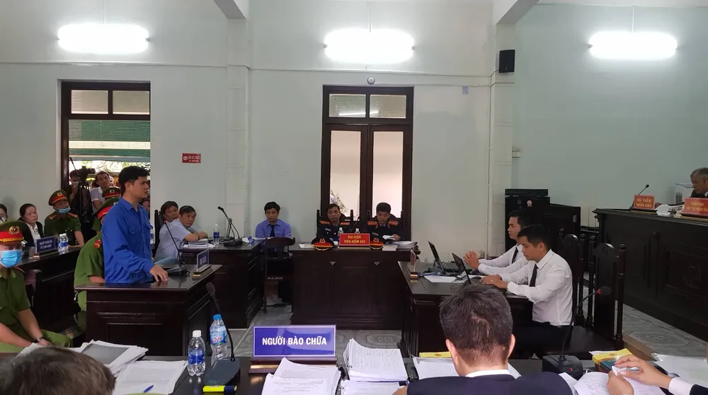 Tòa trả hồ sơ vụ án bác sĩ bị truy tố “hiếp dâm” nữ điều dưỡng tại Huế ảnh 1