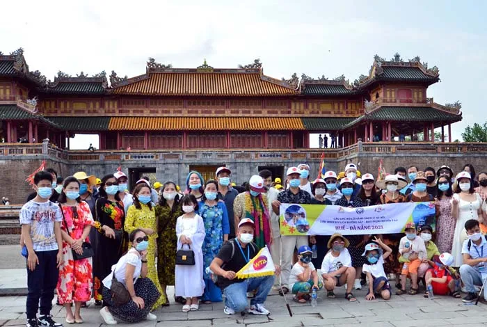 Khẩn trương rà soát du khách đến Huế dịp lễ để phòng chống dịch Covid-19 ảnh 1