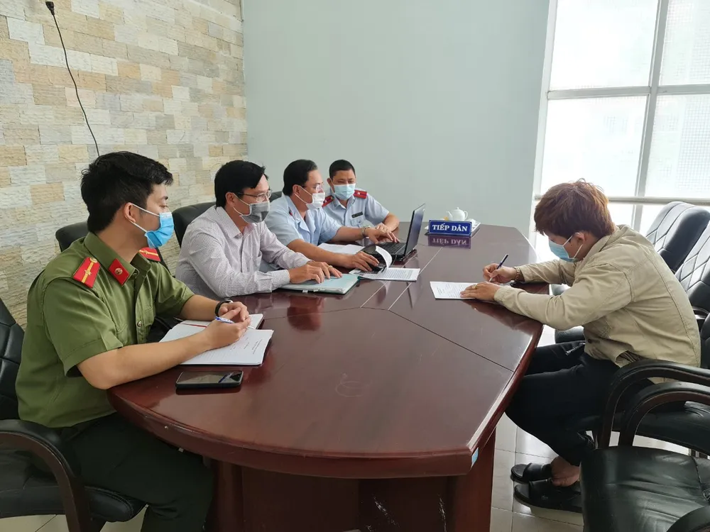 Xử phạt quản trị fanpage tung tin gây hoang mang về tình hình dịch bệnh Covid-19 ảnh 1