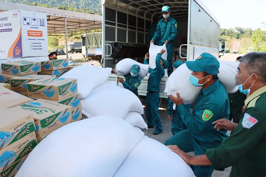 Nhiều đơn vị tại Huế chung sức cùng nước bạn Lào chồng dịch Covid-19 ảnh 1