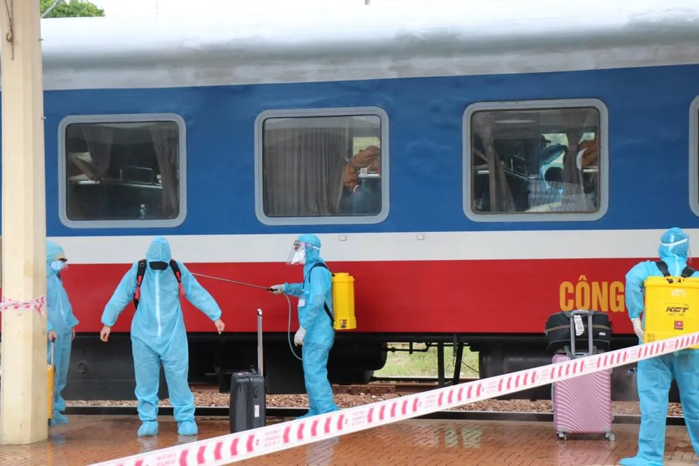 Chuyến tàu đặc biệt đưa 376 người dân từ TPHCM về Huế an toàn ảnh 4