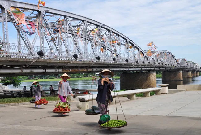 Thừa Thiên - Huế hỗ trợ mỗi người bán hàng rong 1,5 triệu đồng ảnh 1