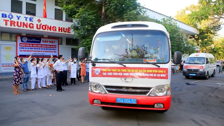 Nhiều địa phương miền Trung đưa đoàn y, bác sĩ tình nguyện tham gia hỗ trợ TPHCM chống dịch Covid-19 ảnh 3