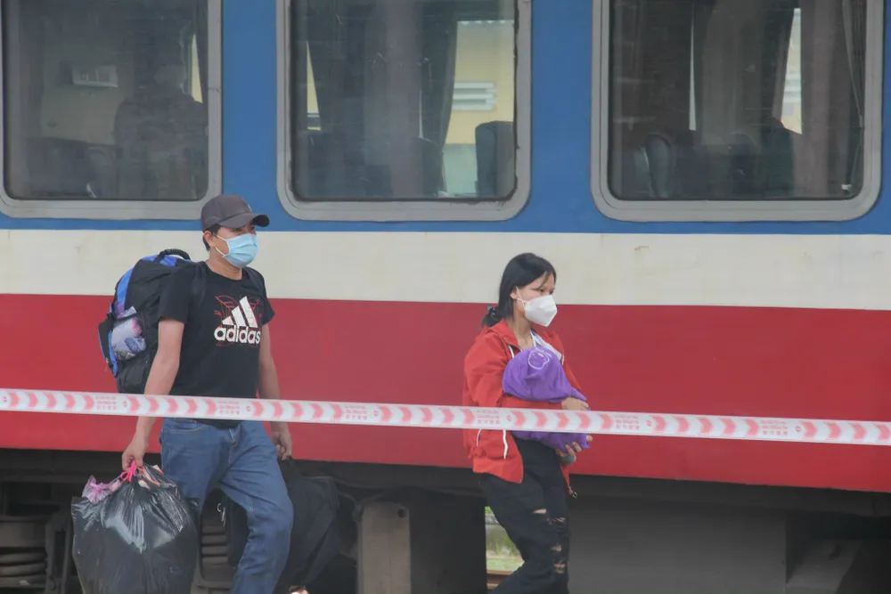 600 người dân từ TPHCM về Huế bằng chuyến tàu miễn phí ảnh 1