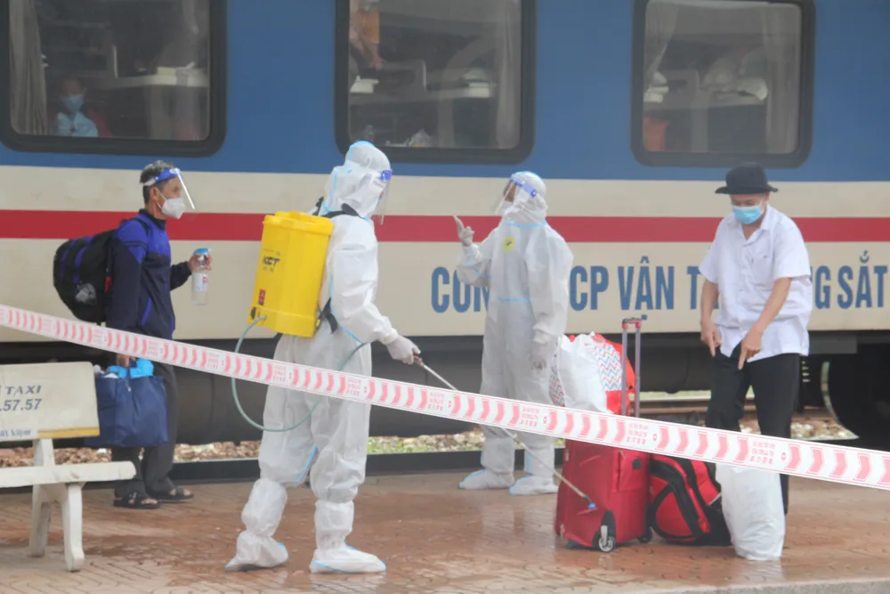 600 người dân từ TPHCM về Huế bằng chuyến tàu miễn phí ảnh 2