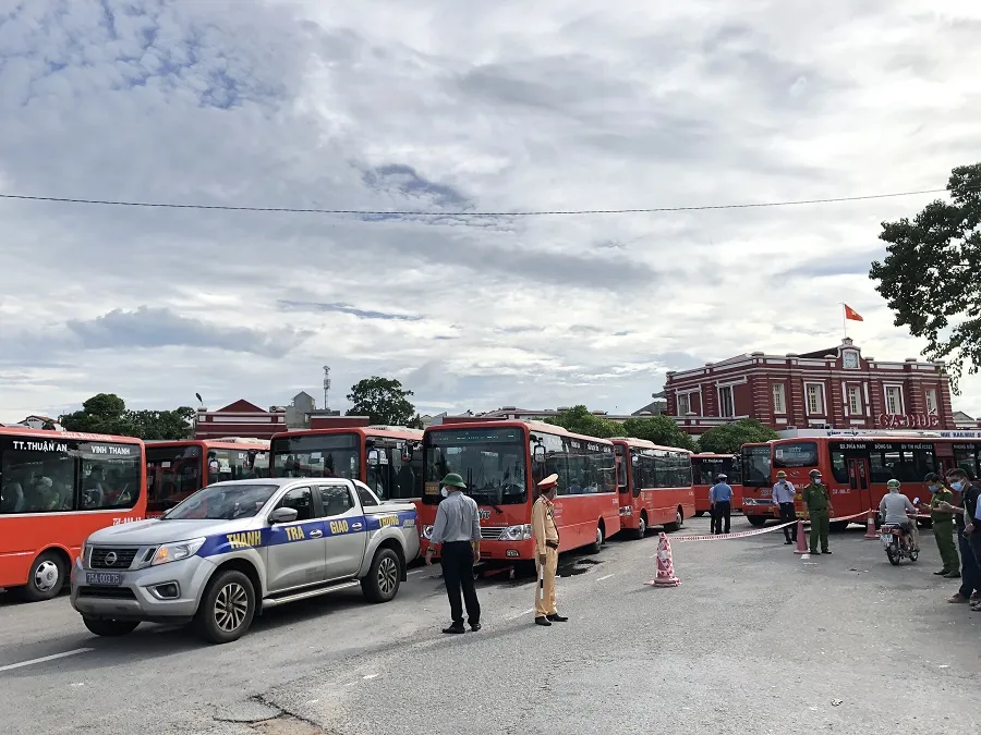 600 người dân từ TPHCM về Huế bằng chuyến tàu miễn phí ảnh 6