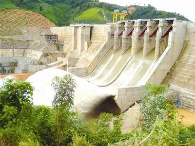 Thừa Thiên – Huế bắt đầu xả nước hồ thủy lợi và thủy điện để đối phó mưa lớn ảnh 1