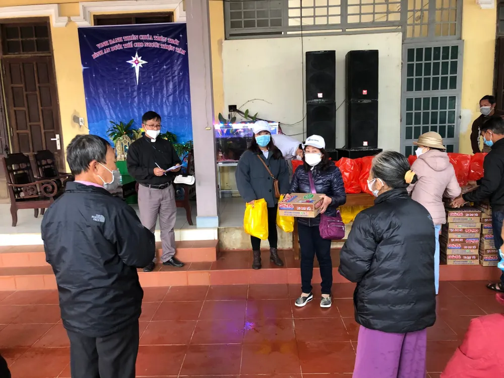 Giáng sinh yêu thương giữa đại dịch Covid-19 ảnh 22