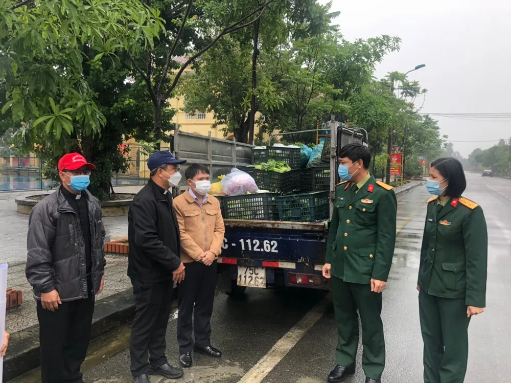 Giáng sinh yêu thương giữa đại dịch Covid-19 ảnh 19