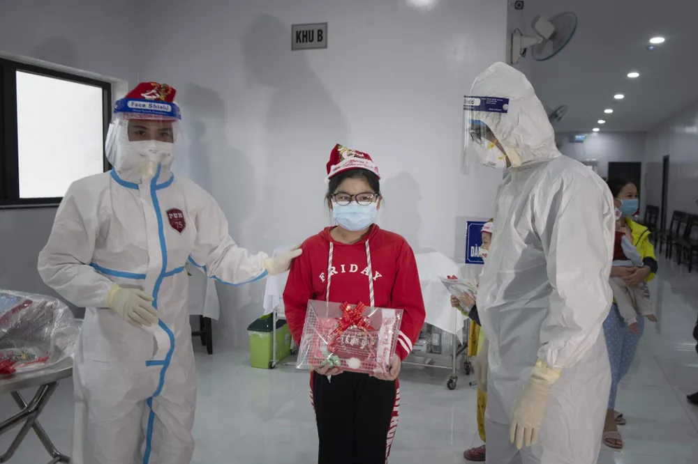 Giáng sinh yêu thương giữa đại dịch Covid-19 ảnh 3
