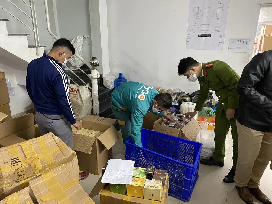 Phát hiện gần 6.000 hộp sản phẩm tăng, giảm cân không rõ nguồn gốc ảnh 2