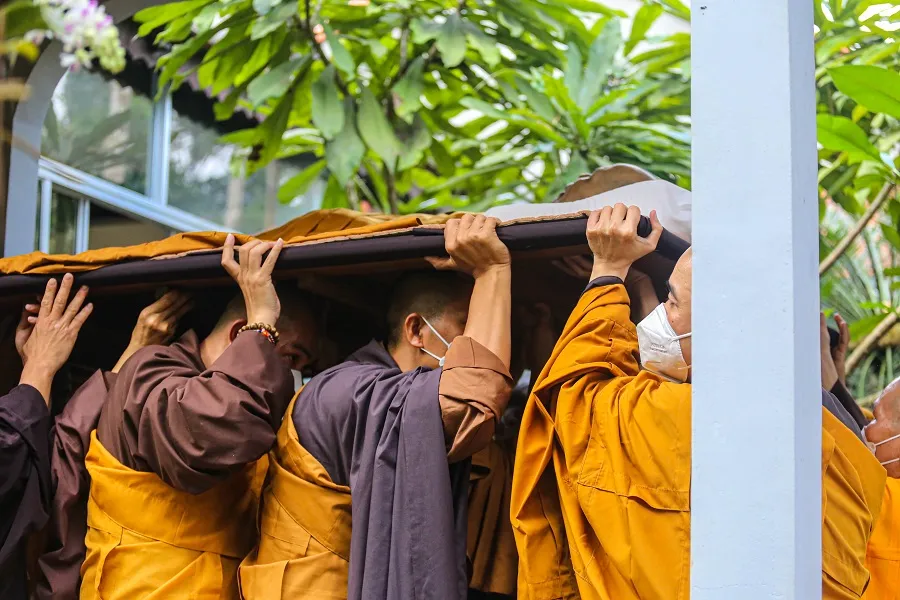 Lễ nhập kim quan, thọ tâm tang Thiền sư Thích Nhất Hạnh ảnh 2