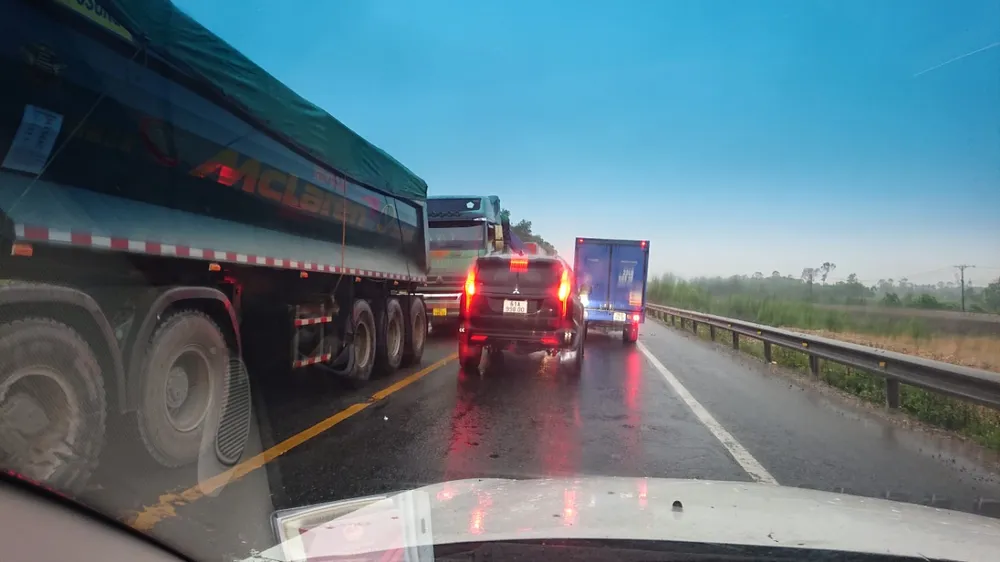 Vụ đi đèo mà phải đóng phí…qua hầm: Không đi đèo thì chờ ngoài hầm Phước Tượng ảnh 1