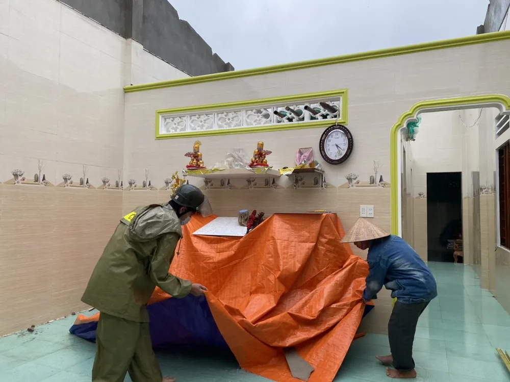 Thừa Thiên – Huế: 1 chết đuối, 5 người bị thương do lốc xoáy và mưa lũ trái mùa ảnh 2