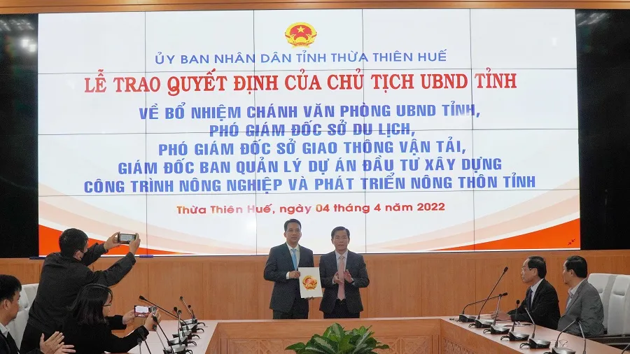 Ông Trần Hữu Thùy Giang làm Chánh Văn phòng UBND tỉnh Thừa Thiên – Huế ảnh 1