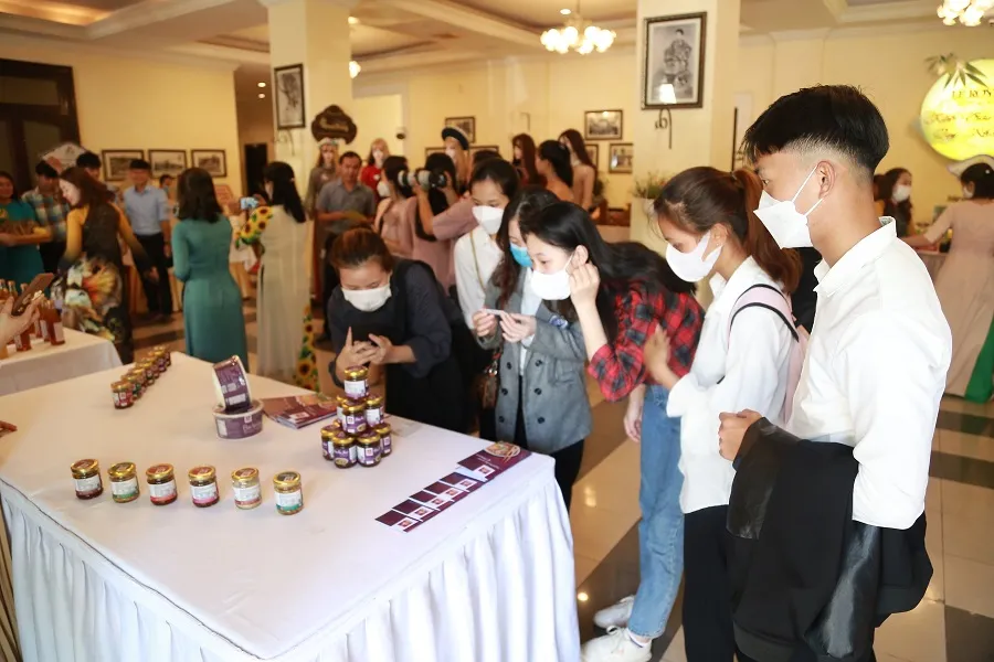 Trình làng nhiều sản phẩm du lịch bảo hộ nhãn hiệu tại Huế ảnh 4