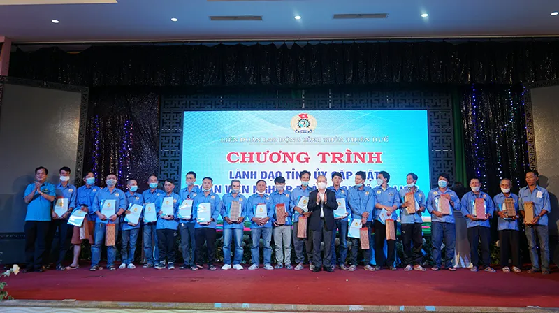 Xây dựng thương hiệu xích lô Huế ảnh 4