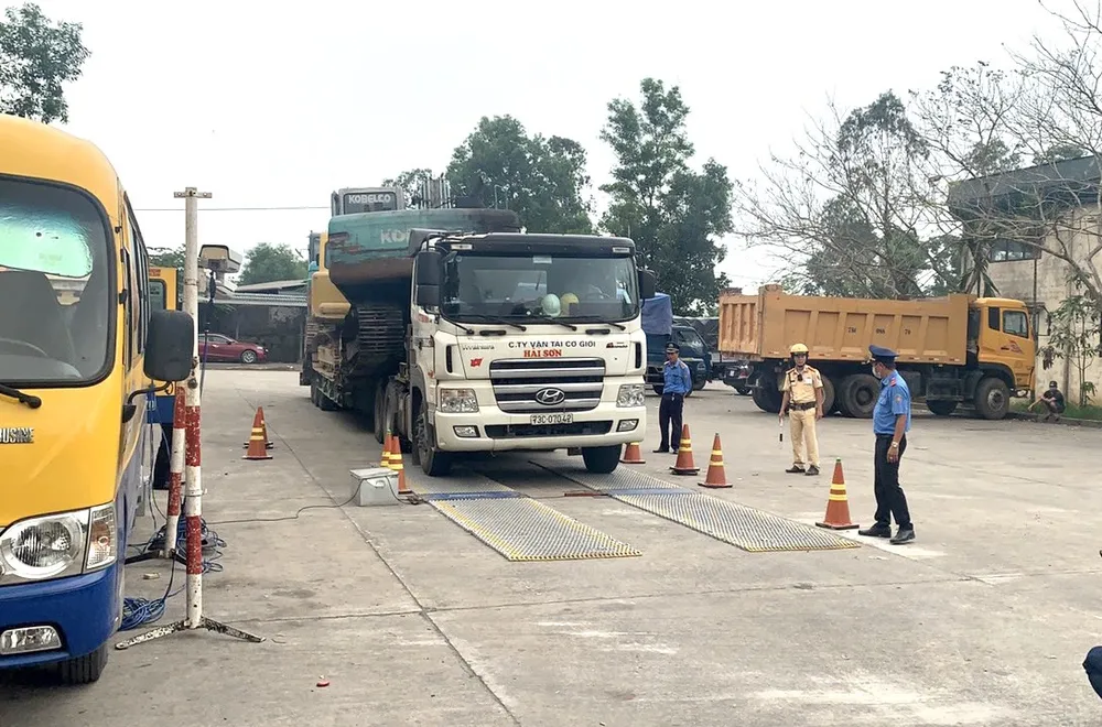 Thừa Thiên - Huế: Quyết liệt hơn trong bảo đảm trật tự an toàn giao thông ảnh 3