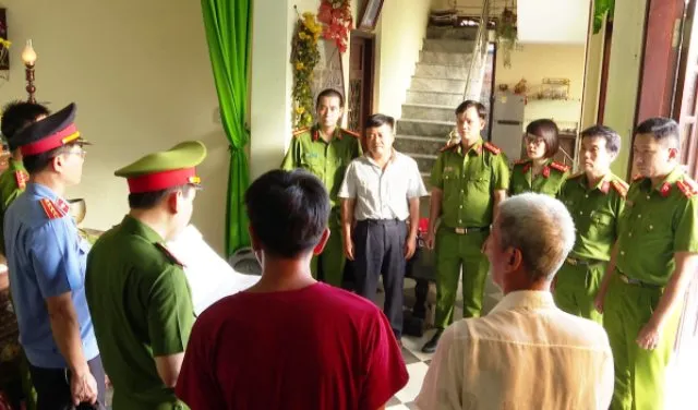 Khởi tố bị can mua bán hàng ngàn hóa đơn xăng dầu trái phép ảnh 1