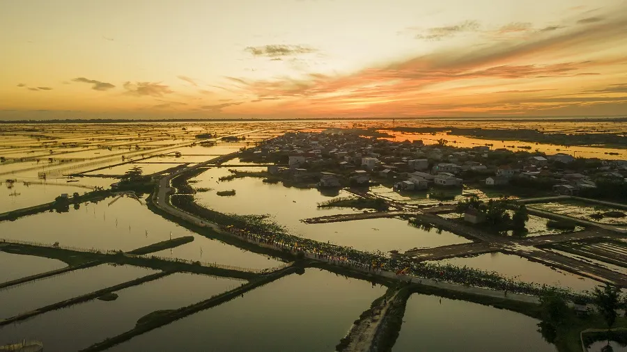 Cung nghinh bài vị của các vị khai canh từ miếu làng ở Đồng Miệu về tổ đình làng Chuồn ​