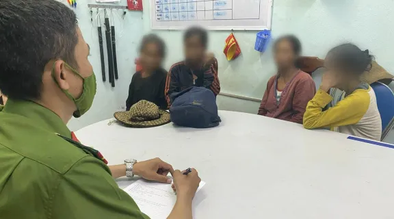 Thực hư thông tin nhóm 4 người bắt cóc trẻ em tại Huế ảnh 2