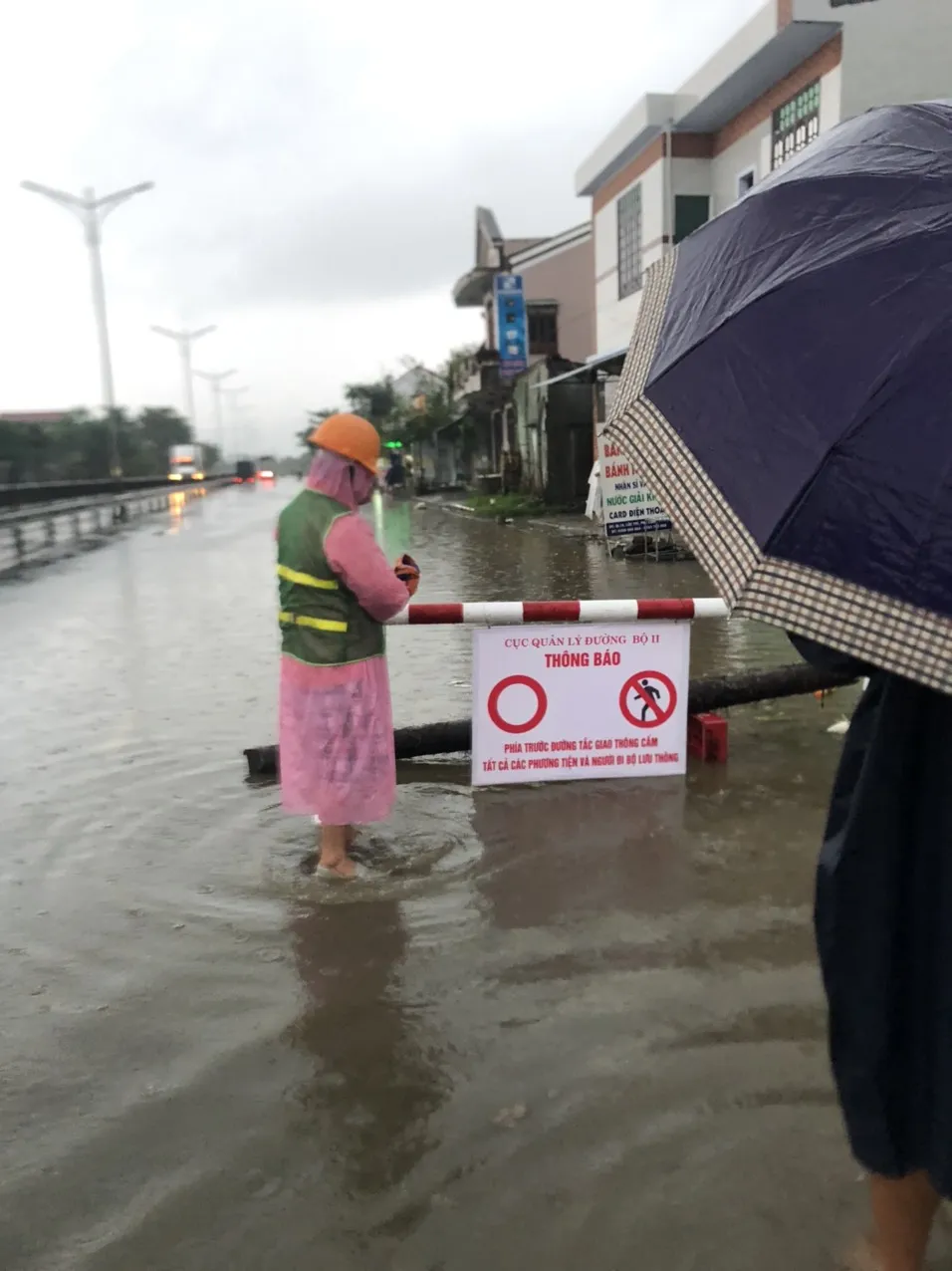 Thừa Thiên - Huế: Mưa lớn, hàng loạt hồ thủy điện xả nước ảnh 3