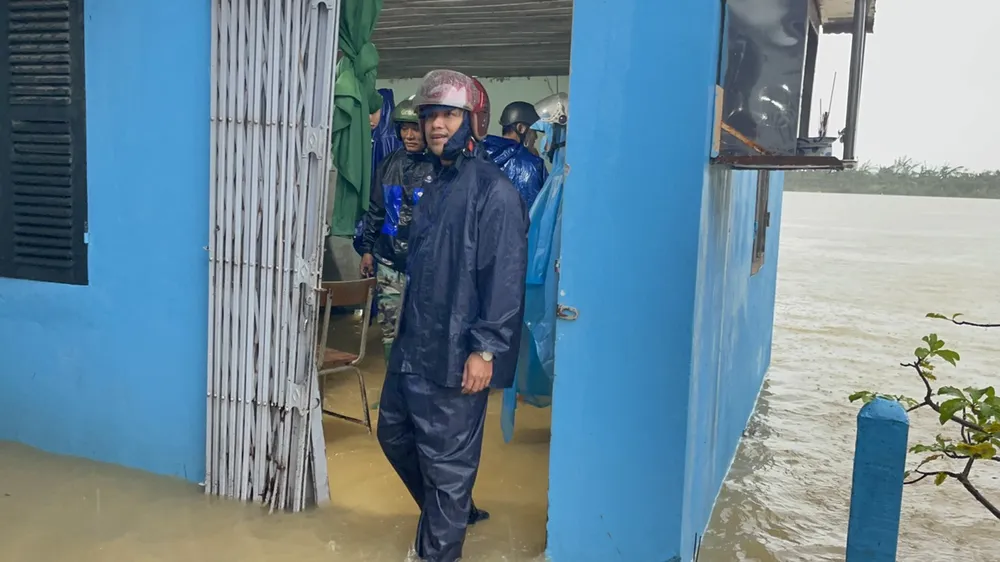 Thừa Thiên - Huế: Khẩn cấp di dời hơn 37 ngàn dân tránh lũ ảnh 10