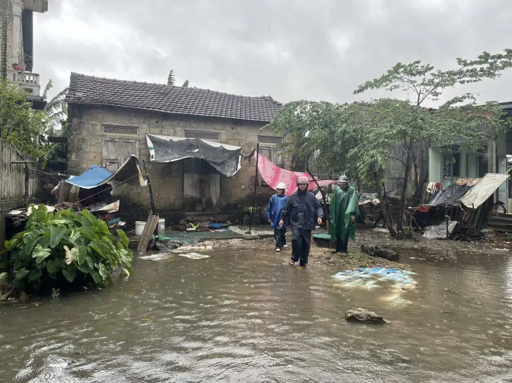 Thừa Thiên - Huế: Khẩn cấp di dời hơn 37 ngàn dân tránh lũ ảnh 7