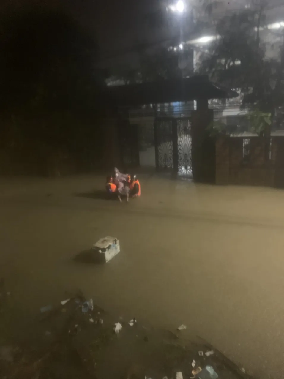 Lũ lên cao, mưa lớn gây ngập úng hơn 11.000 nhà dân tại Thừa Thiên – Huế    ảnh 7