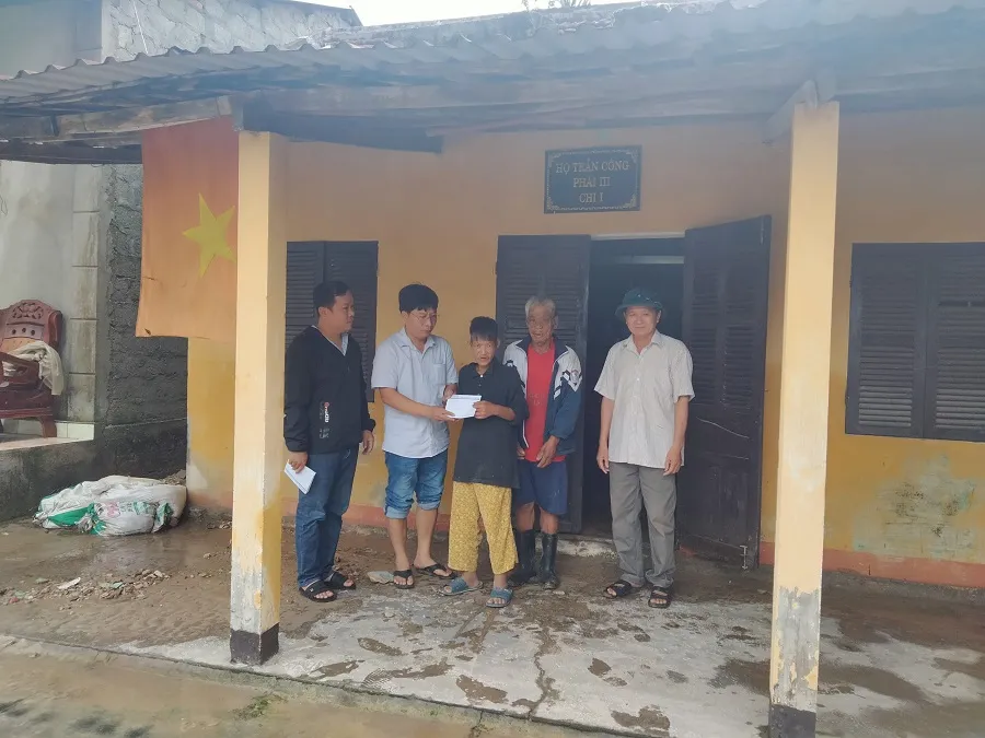 Báo SGGP hỗ trợ khẩn cấp các nạn nhân lũ lụt ở Huế và Đà Nẵng ảnh 1