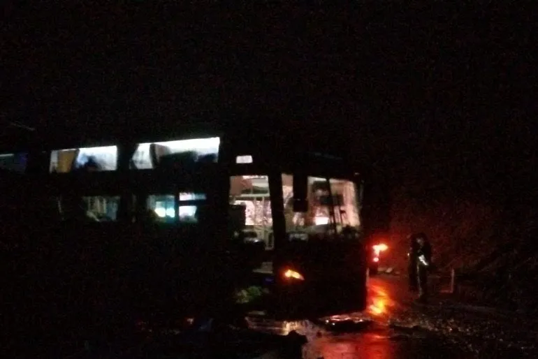 Khẩn cấp điều tra nguyên nhân tai nạn giao thông thảm khốc tại Thừa Thiên – Huế ảnh 4