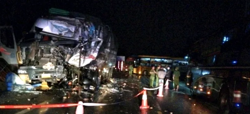 Khẩn cấp điều tra nguyên nhân tai nạn giao thông thảm khốc tại Thừa Thiên – Huế ảnh 5