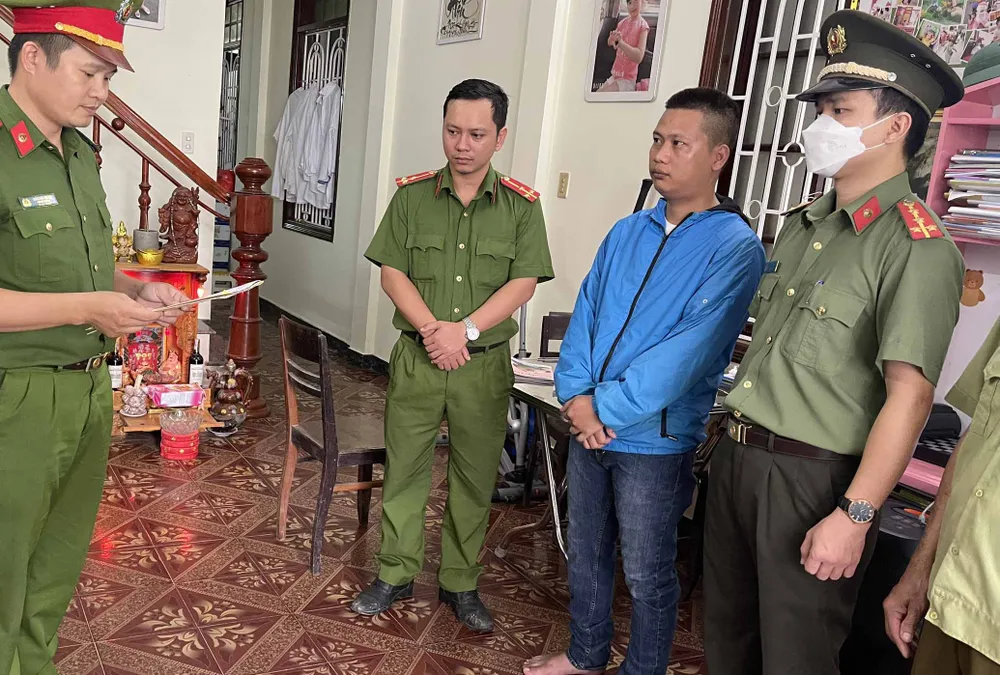 Triệt phá đường dây cá độ bóng đá 30 tỷ đồng tại Huế ảnh 3