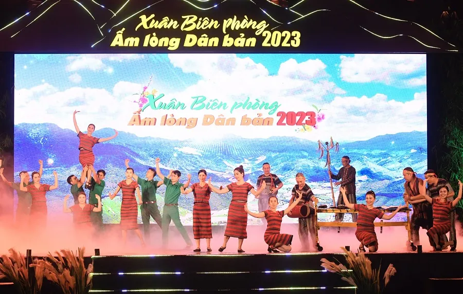 Chương trình nghệ thuật “Xuân biên phòng ấm lòng dân bản"