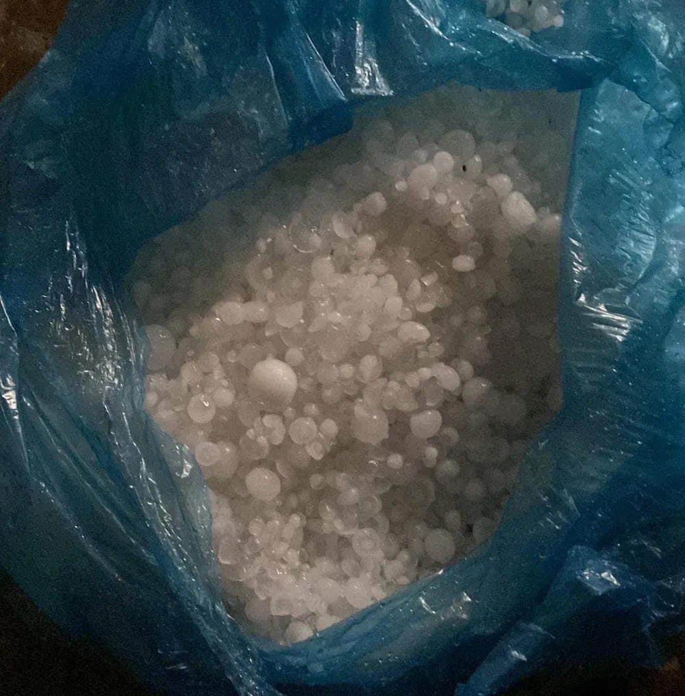 Mưa đá tại xã Hương Phong, huyện A Lưới, tỉnh Thừa Thiên-Huế. Ảnh: ANH SANG Mưa đá tại xã Hương Phong, huyện A Lưới, tỉnh Thừa Thiên-Huế. Ảnh: ANH SANG