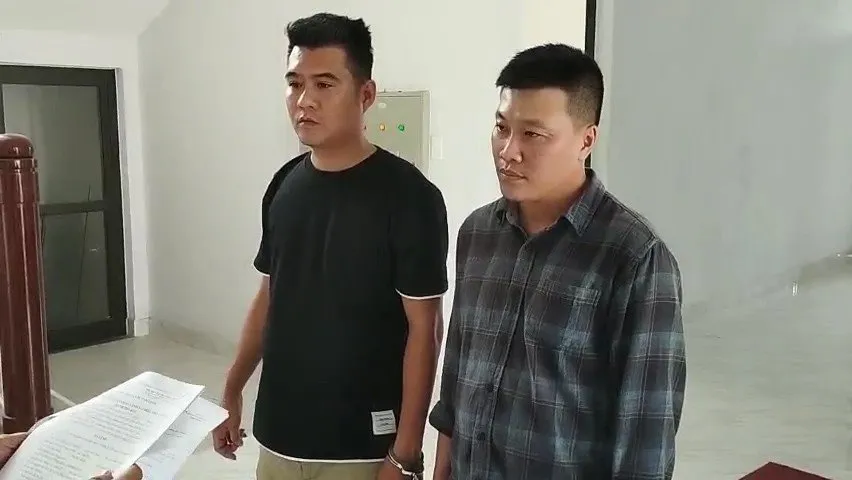 Đối tượng Nghĩa và Tú