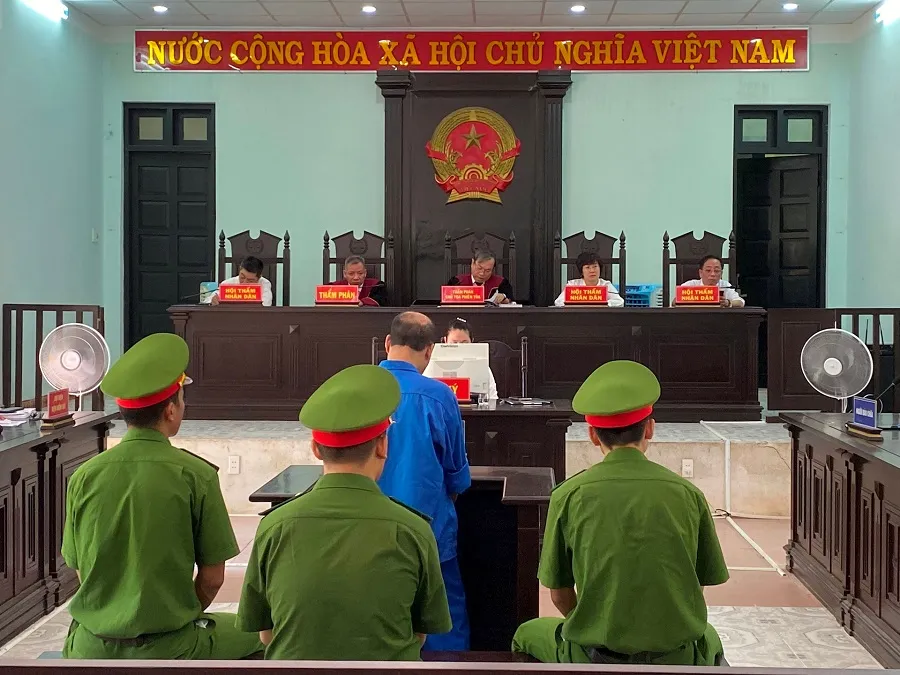 Toàn cảnh phiên tòa