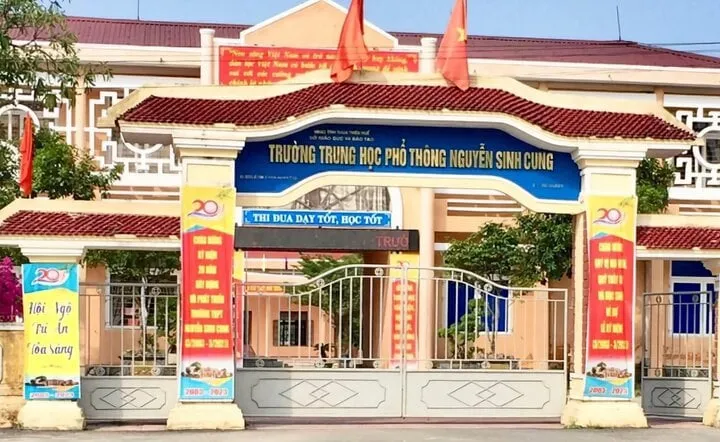 Trường THPT Nguyễn Sinh Cung