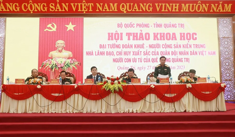 Hội thảo khoa học với chủ đề “Đại tướng Đoàn Khuê - Người cộng sản kiên trung, nhà lãnh đạo, chỉ huy xuất sắc của Quân đội nhân dân Việt Nam, người con ưu tú của quê hương Quảng Trị”. Ảnh: TIẾN NHẤT