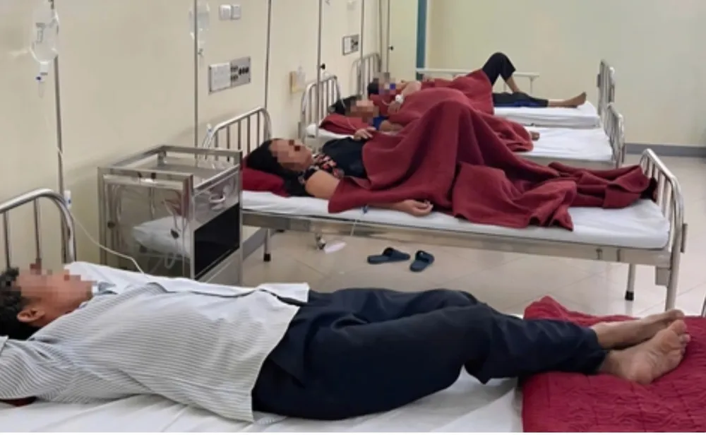 Thêm 10 bệnh nhân nhập viện cấp cứu tại Bệnh viện Trung ương Huế cơ sở 2