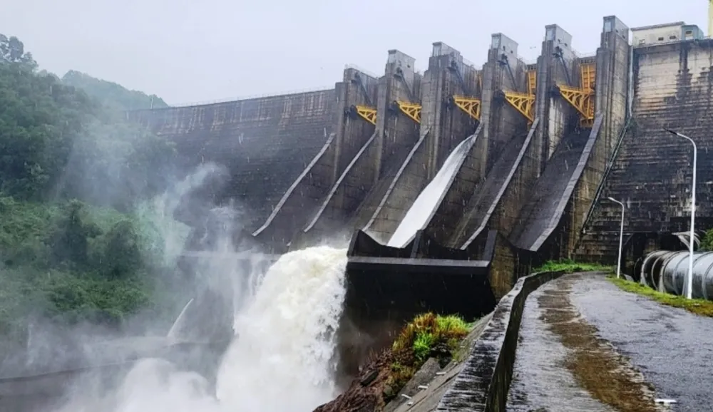Tăng dần lưu lượng xả nước hồ thủy điện Hương Điền, từ lúc 16 giờ 30 phút ngày 28-9