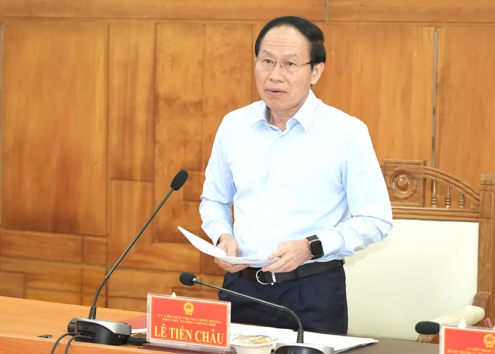Phó Thủ tướng Lê Tiến Châu phát biểu tại buổi làm việc với lãnh đạo TP Huế