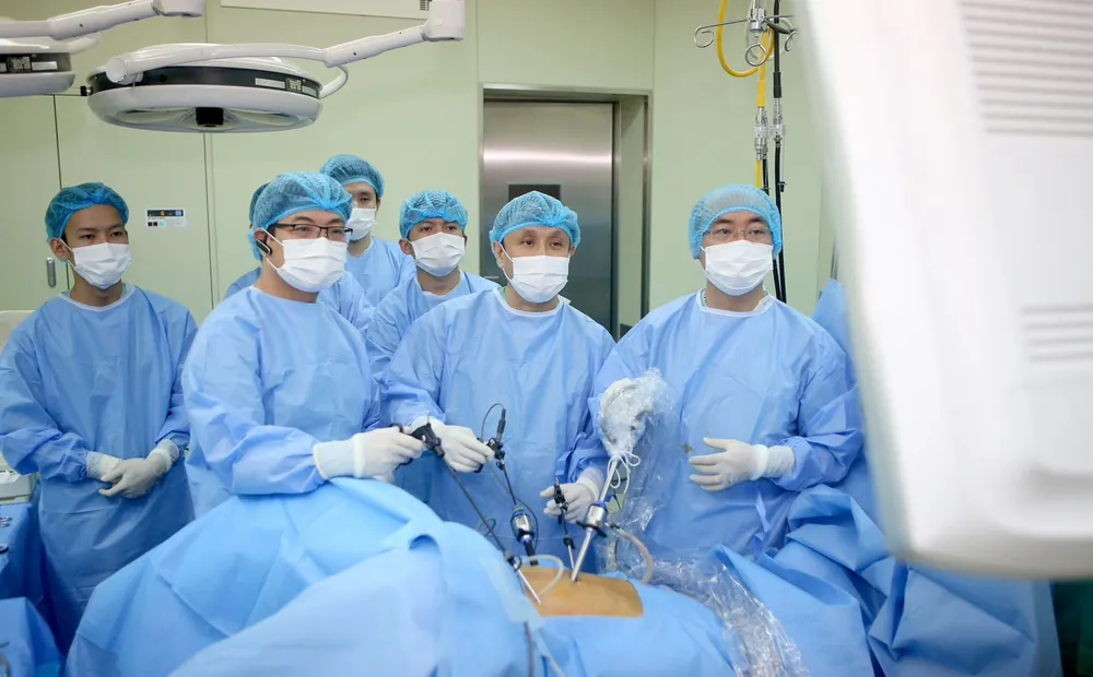 Phẫu thuật nội soi cắt đại trực tràng tại Bệnh viện Trung ương Huế