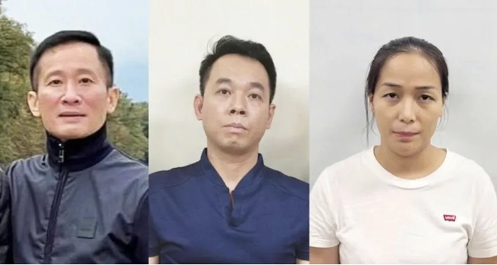 Từ trái sang các bị can, gồm: Bùi Chân Phương, Hà Văn Nam và Trần Thị Hồng Hạnh. Ảnh: BỘ CÔNG AN.png