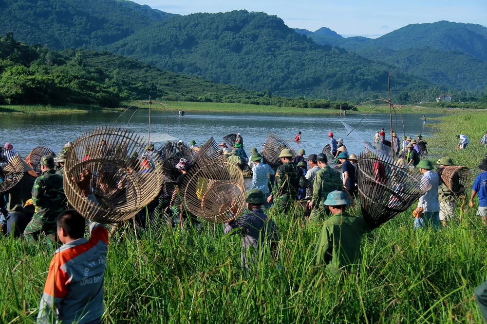 Độc đáo lễ hội đánh cá Đồng Hoa ảnh 6