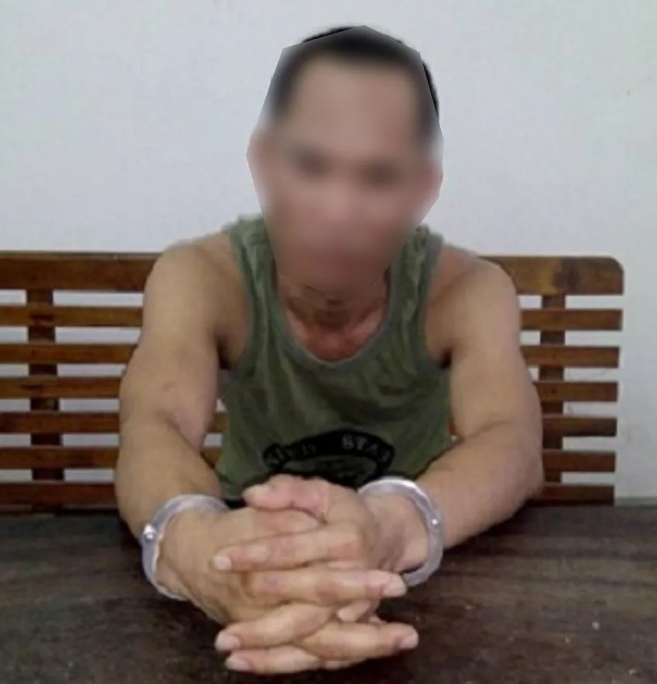 Bắt đối tượng đập phá cây ATM của Ngân hàng Vietcombank ảnh 1