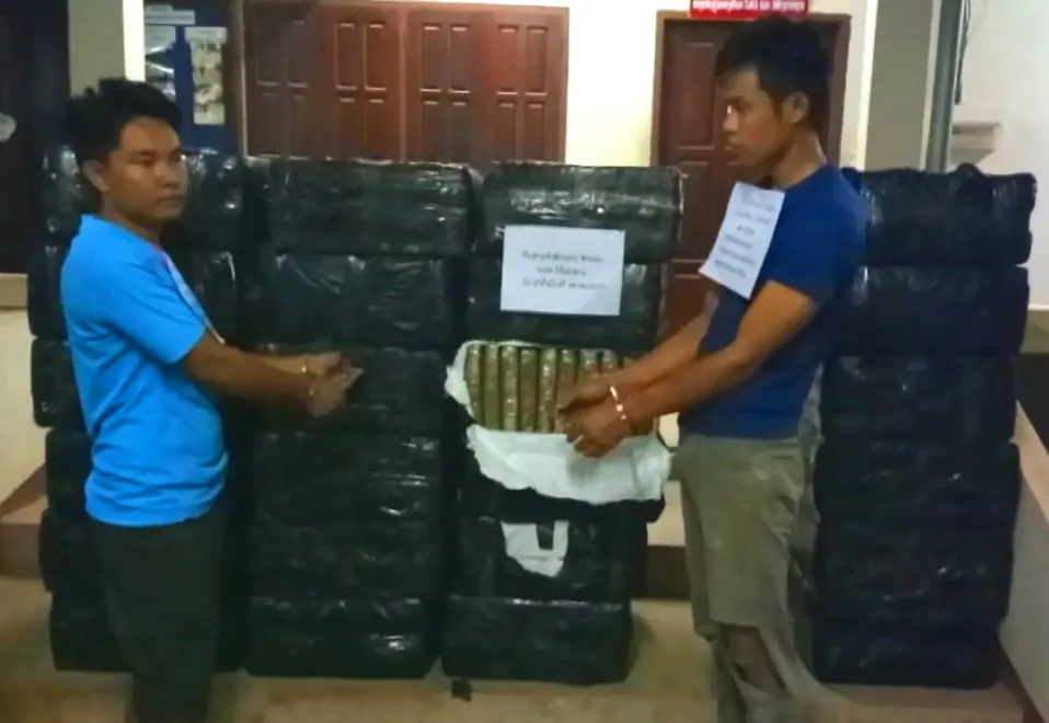 Thưởng Ban chuyên án bắt 40 bánh heroin, 120.000 viên ma túy tổng hợp ảnh 1