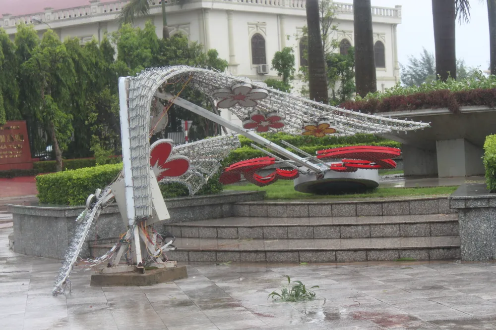 Hà Tĩnh, Nghệ An ngổn ngang sau bão ảnh 11