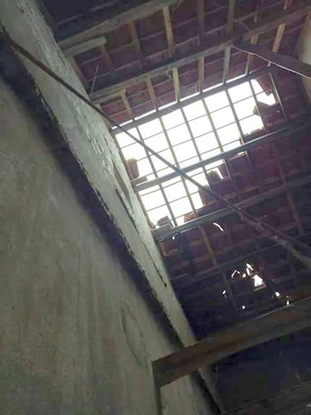 Những thiệt hại ban đầu bão số 4 gây ra tại Quảng Trị, Hà Tĩnh  ảnh 2