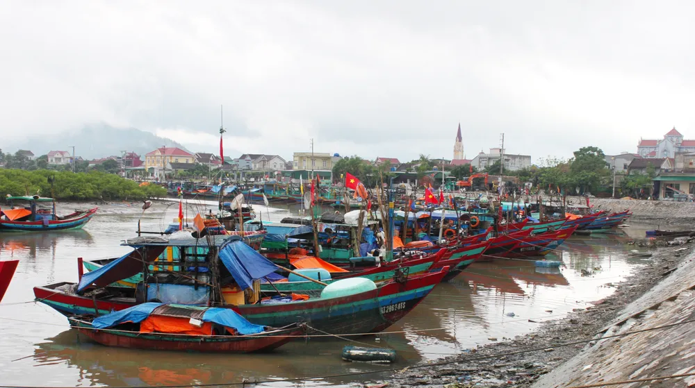 Hầu hết tàu cá ở Hà Tĩnh đã vào âu tránh bão số 4 ảnh 5